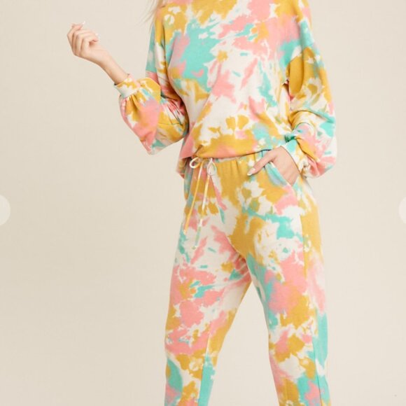 111 $22. Live Start, NWT 2piece lounge set Open back Top and Jogger - Picture 2 of 10